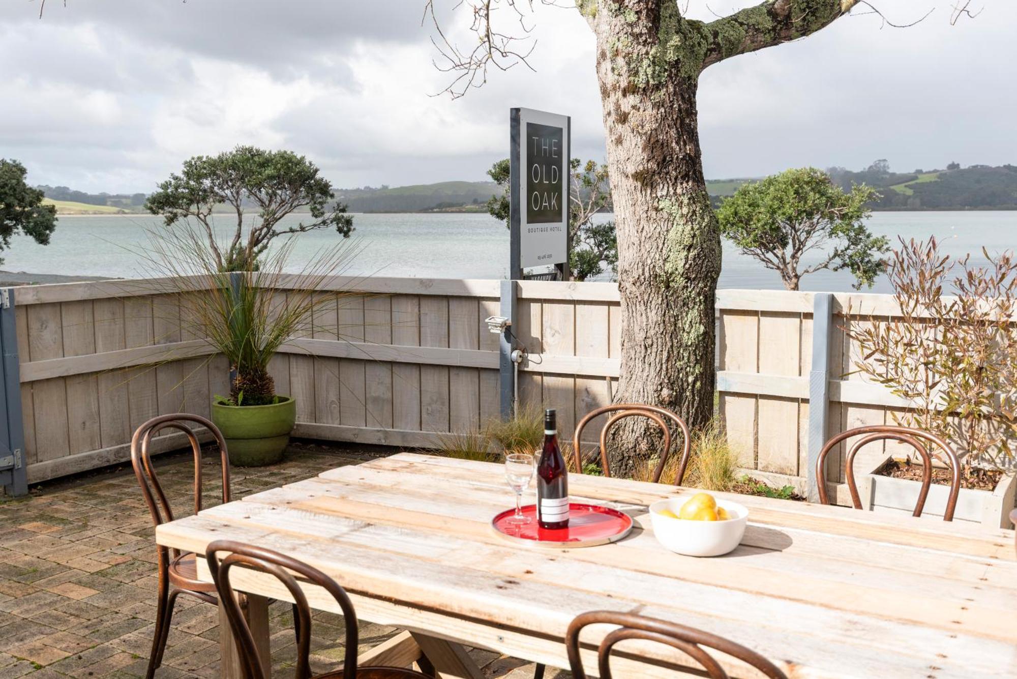 The Old Oak Boutique Hotel Mangonui Exterior photo