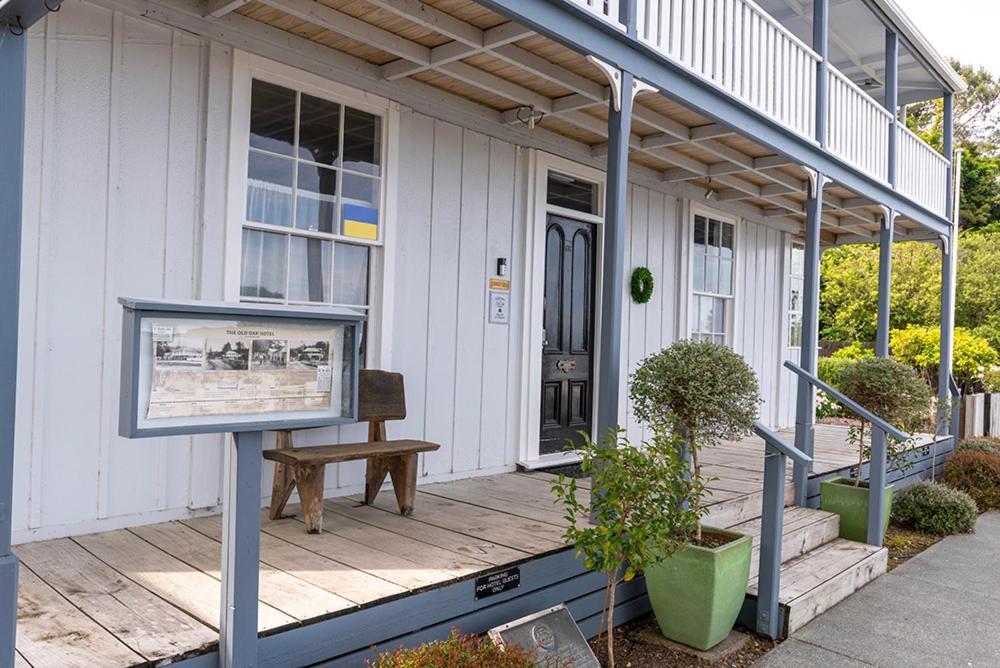 The Old Oak Boutique Hotel Mangonui Exterior photo