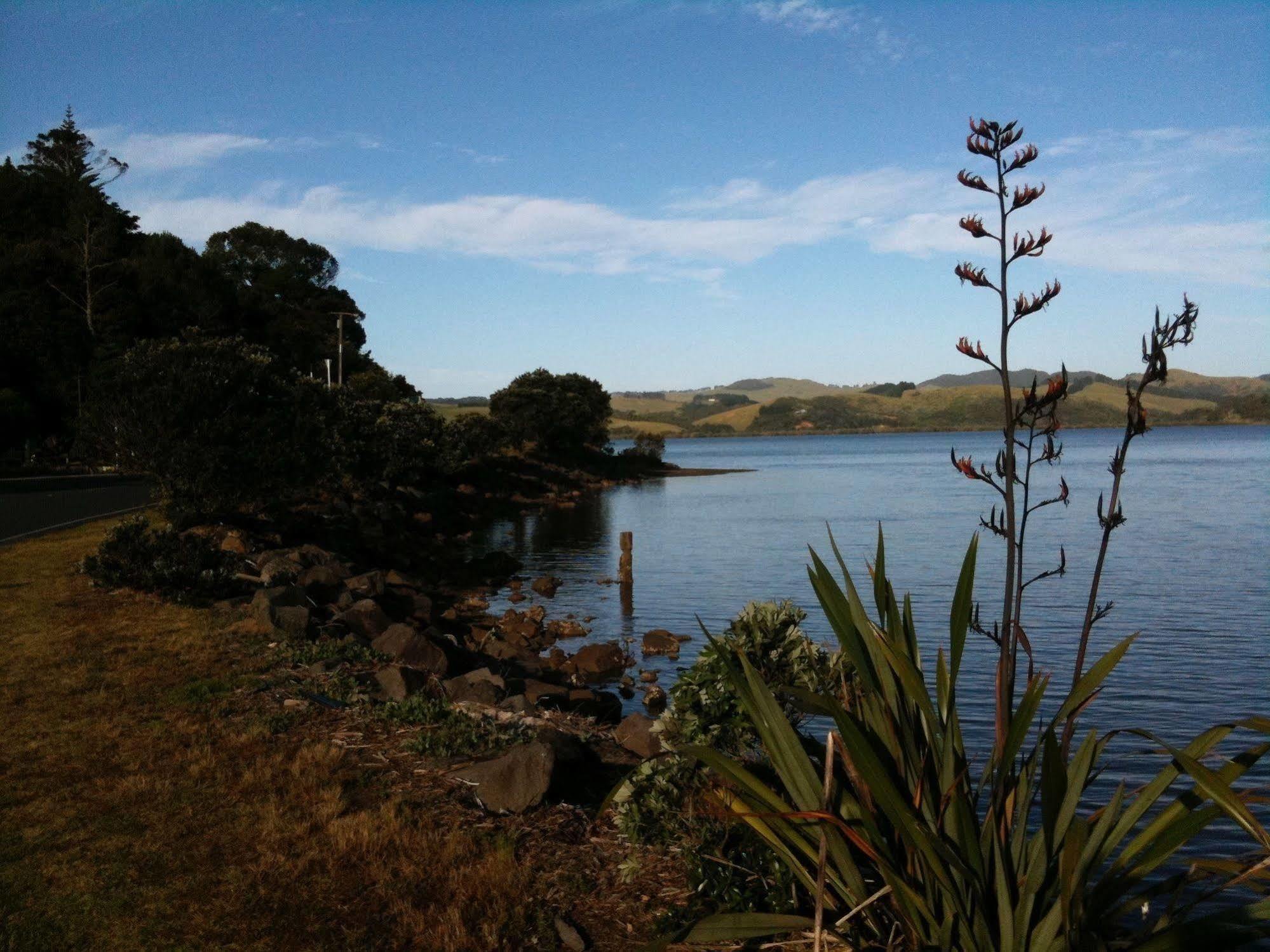 The Old Oak Boutique Hotel Mangonui Exterior photo